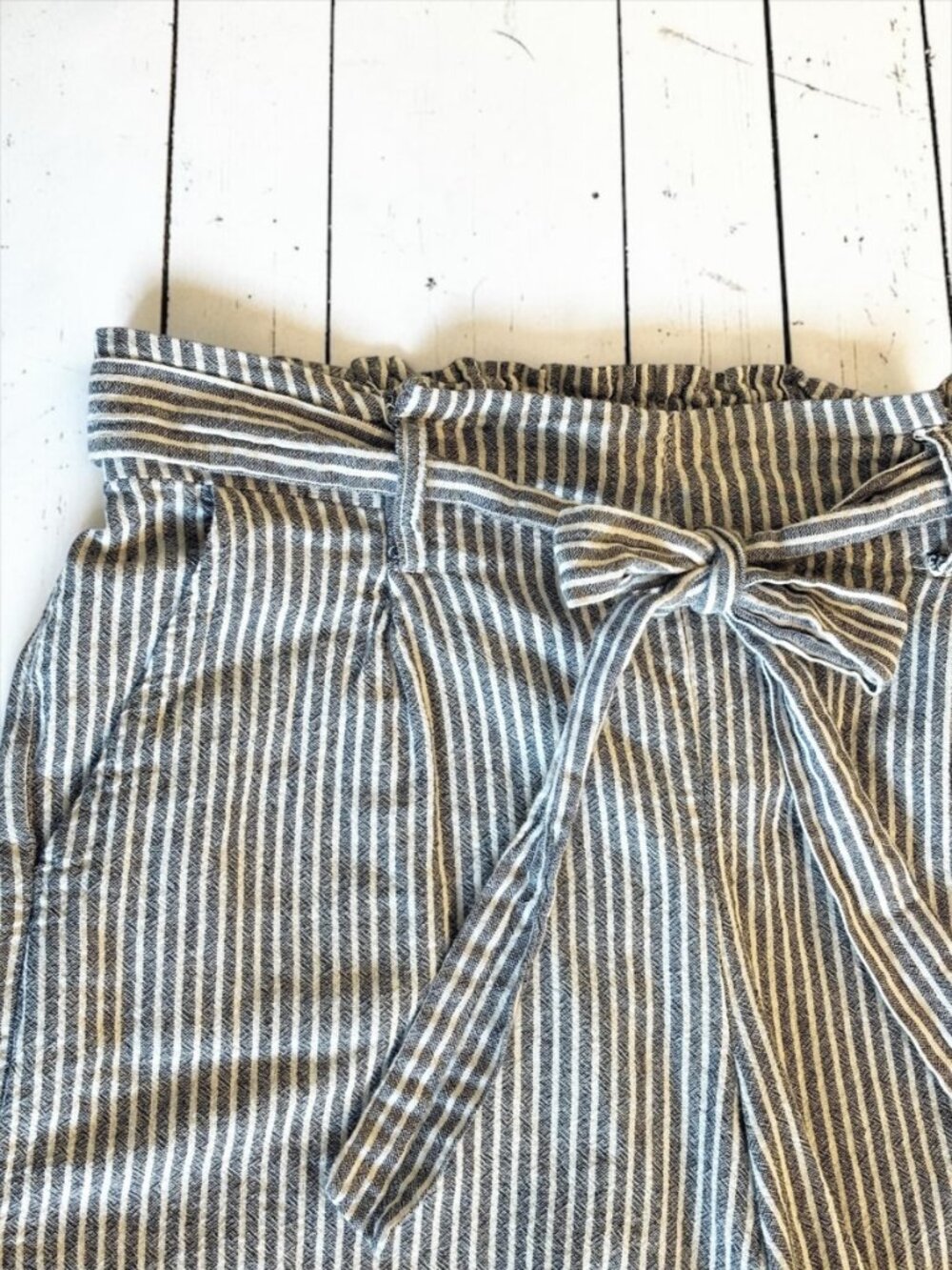 Maurices Striped Paperbag Waist Shorts Blue White Cotton Tie Front Size M - Picture 4 of 8
